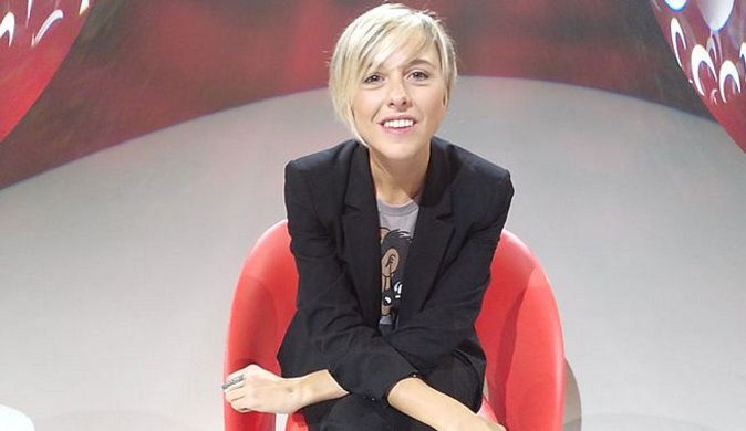 Nadia Toffa, aggiornamenti: “Vigile e cosciente” dopo ore di coma, non è in pericolo di vita preview