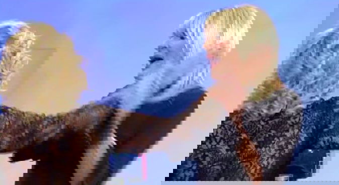 Uomini e Donne Over, quasi rissa: Tina contro Gemma Galgani, “Pazza, squilibrata, scema!” (Video) preview