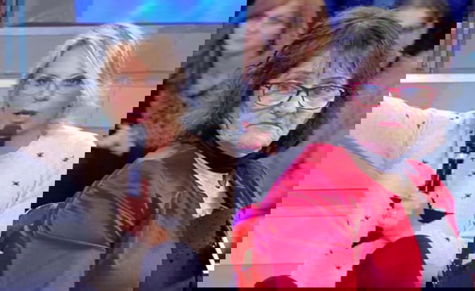Uomini e Donne Over, Maria s’infuria con Emy e perde le staffe: ‘E’ orrendo, chiedi scusa!’ (Video) article-post