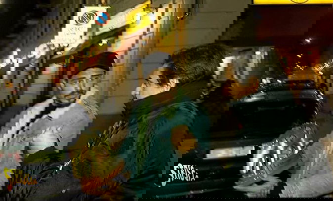 Francesco Monte smascherato da Striscia? Nessuna agenzia nel palazzo di Cecilia, tutta la verità preview