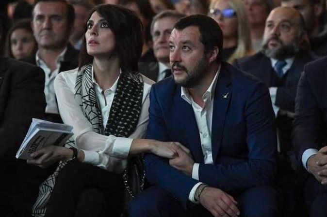 Gossip news, Elisa Isoardi e Matteo Salvini insieme a Sanremo 2018: lei gli dedica “Mila e Shiro” e poi “Votatelo!” preview