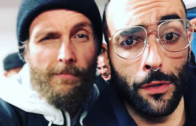 Marco Mengoni spiazza tutti e cambia look: il selfie con Jovanotti, collaborazione in vista? article-post