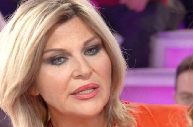 Isola dei Famosi 2018, Nadia Rinaldi eliminata: il mimo in nomination con Alessia e Cecilia preview