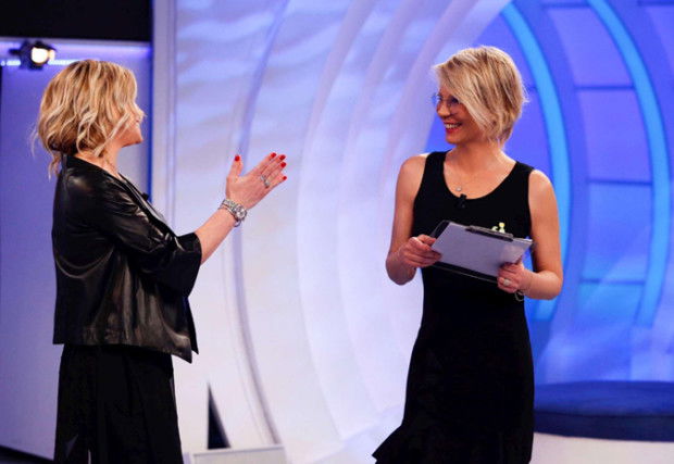 C’è posta per te si allunga di due puntate: boom di ascolti e scontro diretto con Milly Carlucci preview