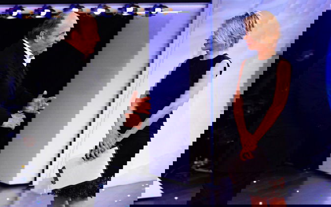 C’è posta per te, ultima puntata: Gerry Scotti, Carlo Cracco e Antonino Cannavacciuolo ospiti preview