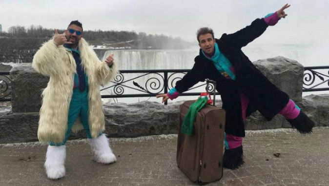 Pio e Amedeo gay in Emigratis 3: i loro piani per scroccare in giro per il mondo preview