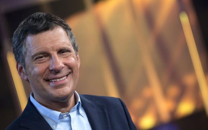 Fabrizio Frizzi, variazioni palinsesti Rai e Mediaset: speciale Porta a Porta, salta Avanti un altro, i programmi cancellati article-post