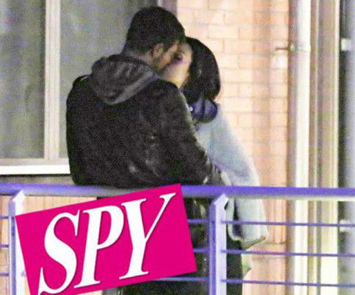 Francesco Monte e Paola di Benedetto, Isola dei Famosi: primo bacio e notte di fuoco in albergo article-post
