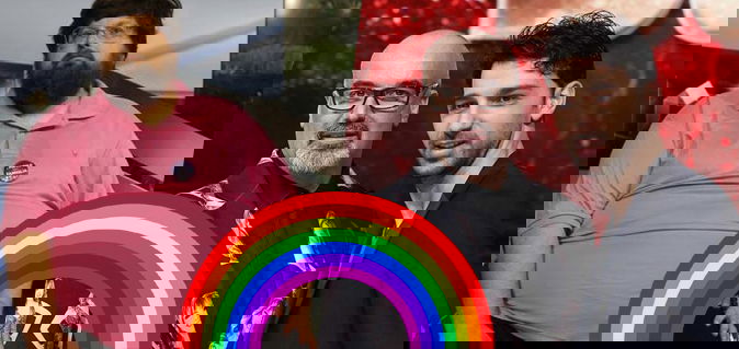 Ballando con le stelle 2018, Giovanni Ciacci e Raimondo Todaro fanno infuriare Adinolfi: “Lobby LGBT!” article-post