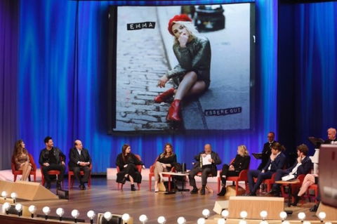 Maurizio Costanzo Show, anticipazioni: Emma Marrone, Selvaggia Lucarelli e Luca Onestini tra gli ospiti preview