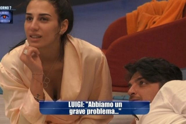 Grande Fratello 2015: Luigi Favoloso in crisi con Nina Moric. Lei: “Non lo riconosco”, l’attrazione con Patrizia preview