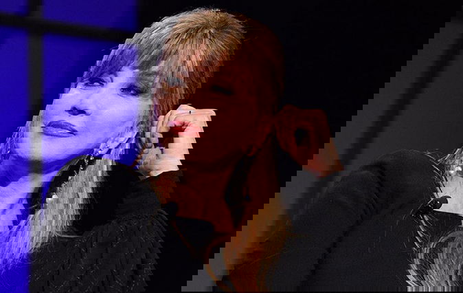 Ballando con le stelle, Milly Carlucci: dalla d’Urso alla competizione con Maria De Filippi, tutta la verità preview