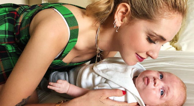 Chiara Ferragni, da Fedez a Leone: ecco perché posta le foto del figlio sui social, “La gioia della mia vita!” article-post