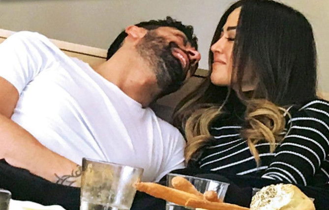 Gossip, Filippo Magnini e Giorgia Palmas: la coppia ufficializza la relazione anche con i social preview