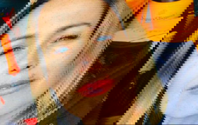 Sonia Bruganelli e l’odio social: ecco perché il web è contro di lei, poi racconta la malattia della figlia preview