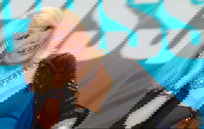 Amanda Lear, la frecciatina a Barbara d’Urso: “Non guardo i suoi programmi e mi indispettisce…” preview