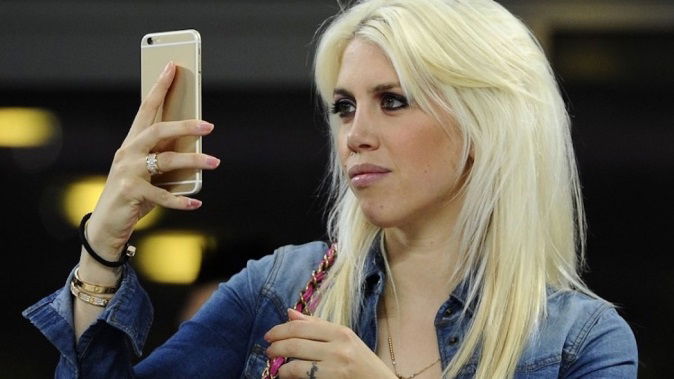 Calcio in tv, Serie A: tutti gli appuntamenti Mediaset, l’esordio di Wanda Nara a Tiki Taka article-post