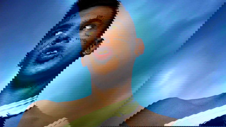 Young Signorino risponde al suo ex manager: “Ero una marionetta e sono stato in coma per davvero!” preview