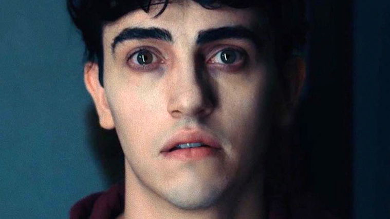 Michele Bravi rompe il silenzio dopo l’incidente mortale “Sono in terapia, ho paura di fare la vittima” preview