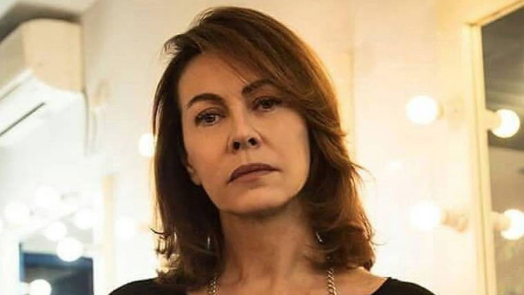 Elena Sofia Ricci choc “abusata a 12 anni da un amico di famiglia”, e su Che Dio ci aiuti 5… preview