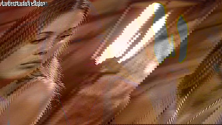 Isola dei Famosi 2019: chi è Taylor Mega? La fidanzata di Tony Effe già al centro delle polemiche preview