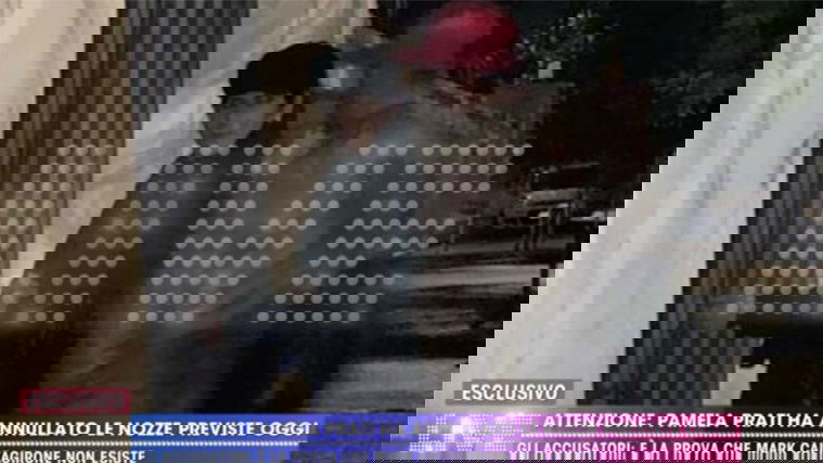 Pamela Prati e Mark Caltagirone paparazzati, Sorge: “Foto? Me l’ha data la sua manager” preview