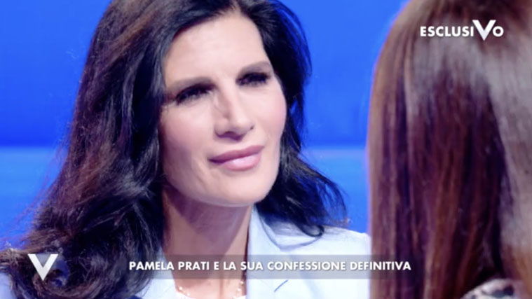 Pamela Prati: tutte le incongruenze a Verissimo. Lucarelli “Le Donna Pamela sono due, e una è lei!” article-post