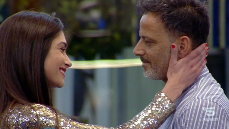 Kikò Nalli difende l’amore con Ambra Lombardo: anche la sorella di Tina l’attacca preview