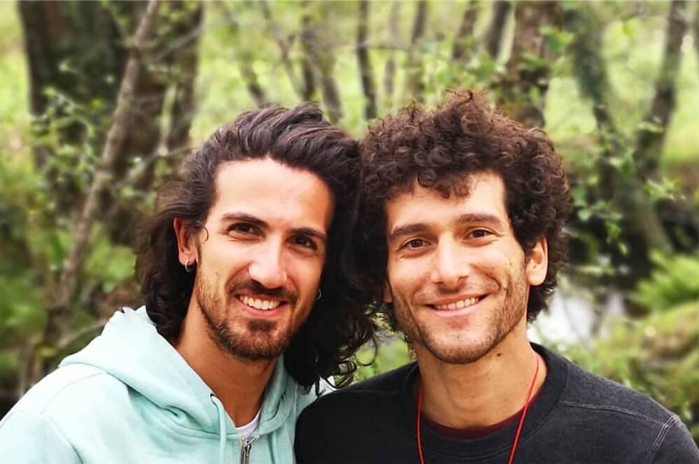 Fabrizio Colica de Le Coliche, fa coming out e "presenta" il fidanzato