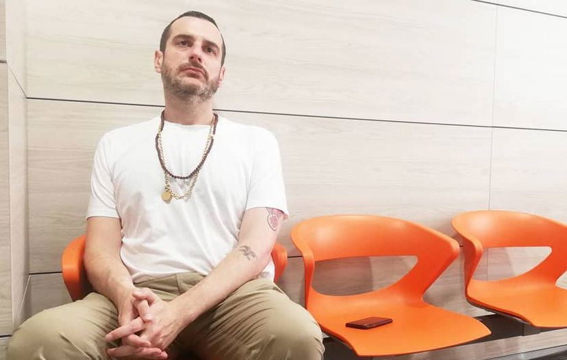 Costantino Della Gherardesca si frattura una costola: brutto incidente, ecco come sta preview