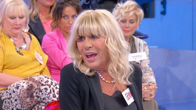 Gemma Galgani, Trono Over: serenata di Juan Luis, Tina chiama il medico… preview