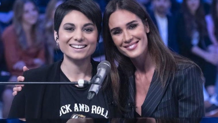 Verissimo, Giordana Angi: “Ho una canzone per Sanremo, se mi vedrete sul palco vorrà dire…” preview