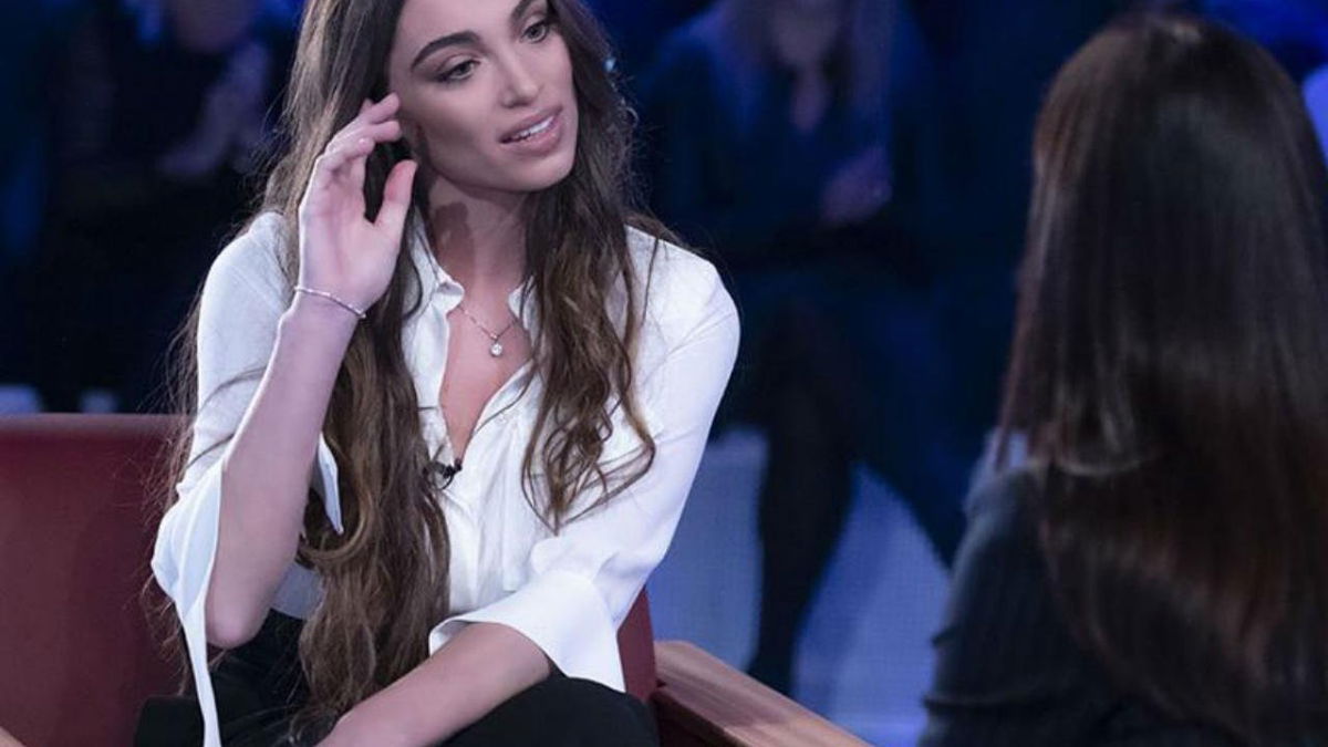 Lorella Boccia a Verissimo, dopo l’aggressione: “Avevo paura di perdere mio marito!” article-post