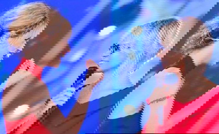 Amici Celebrities semifinale: eliminati e finalisti, Maria De Filippi conduce nei panni di giudice preview