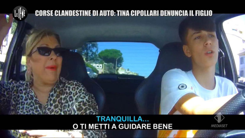 Tina Cipollari, scherzo Le Iene: “Ti mando al riformatorio!”, ex vamp denuncia figlio – VIDEO preview
