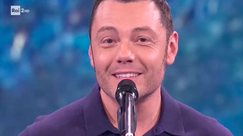 Tiziano Ferro, il monologo sul bullismo è da pelle d’oca (VIDEO) preview