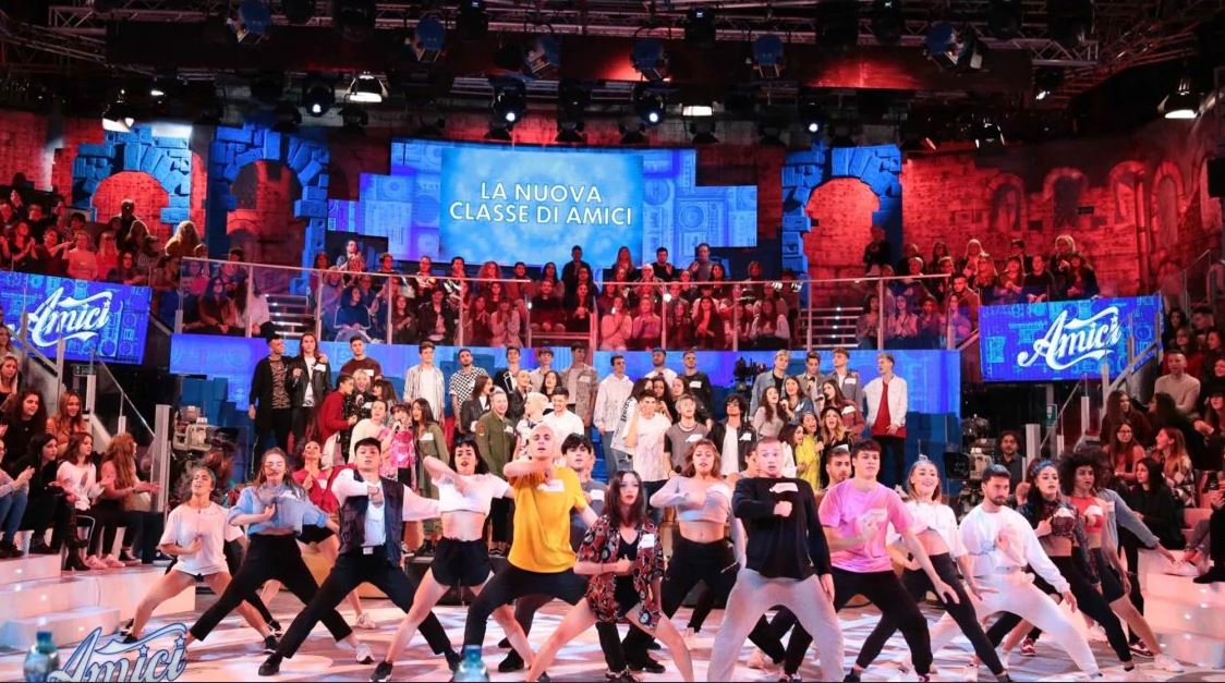 Amici 19, riassunto