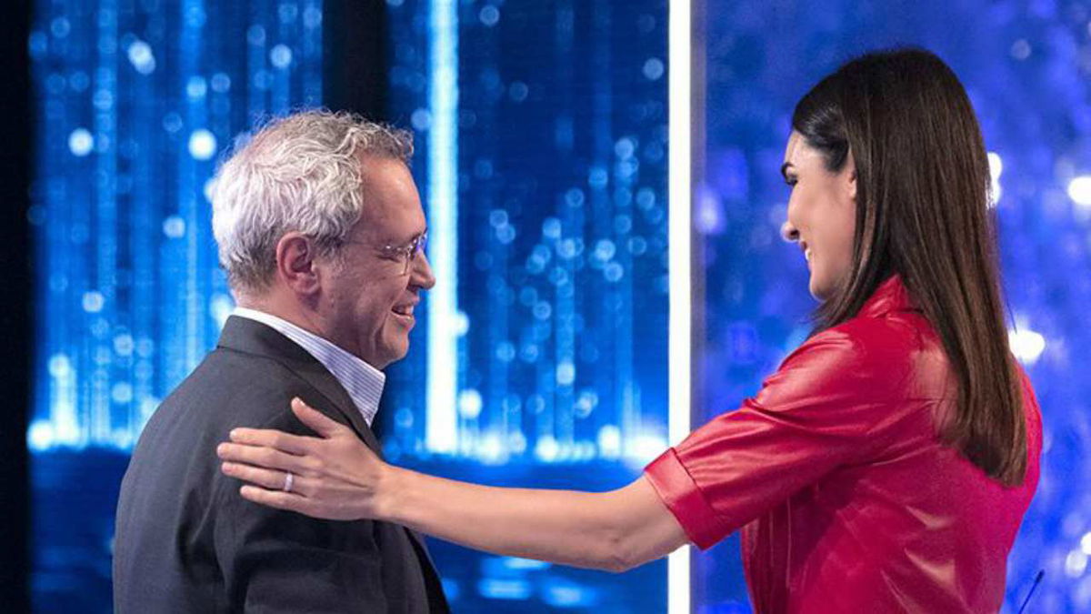 Enrico Mentana a Verissimo, ricordo di Lamberto Sposini e racconto sulla madre article-post