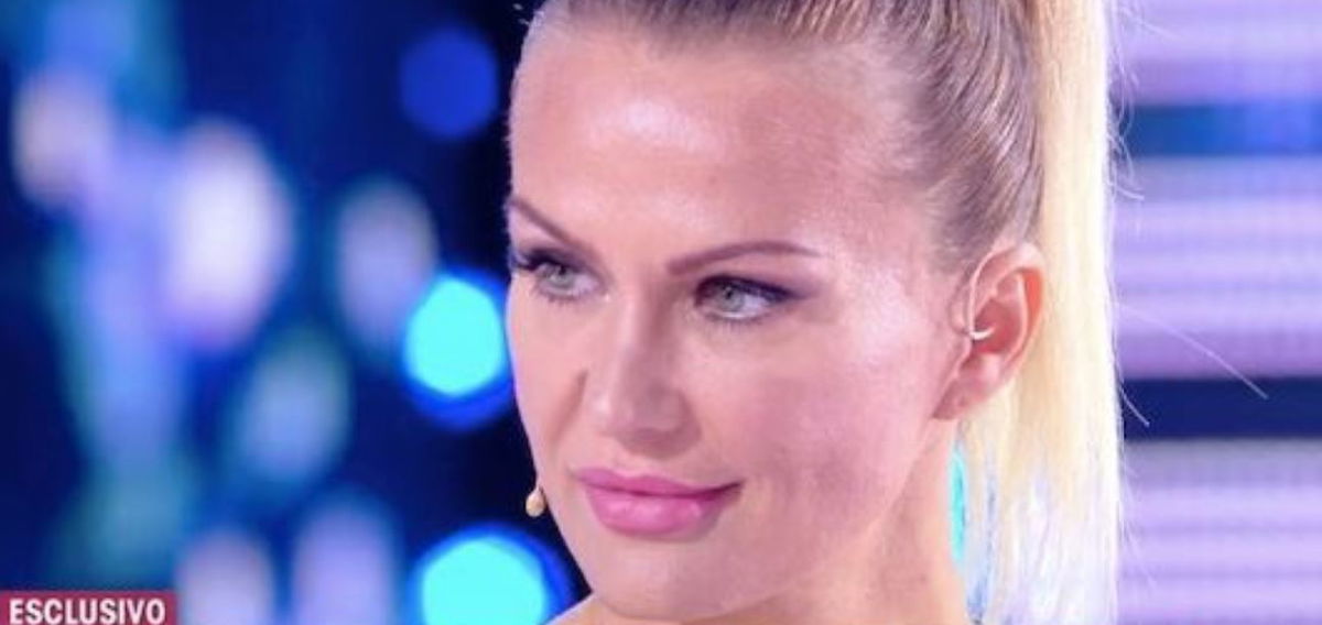 Eva Henger risponde a Mercedesz: “Mi dispiace per la memoria di Riccardo Schicchi” article-post