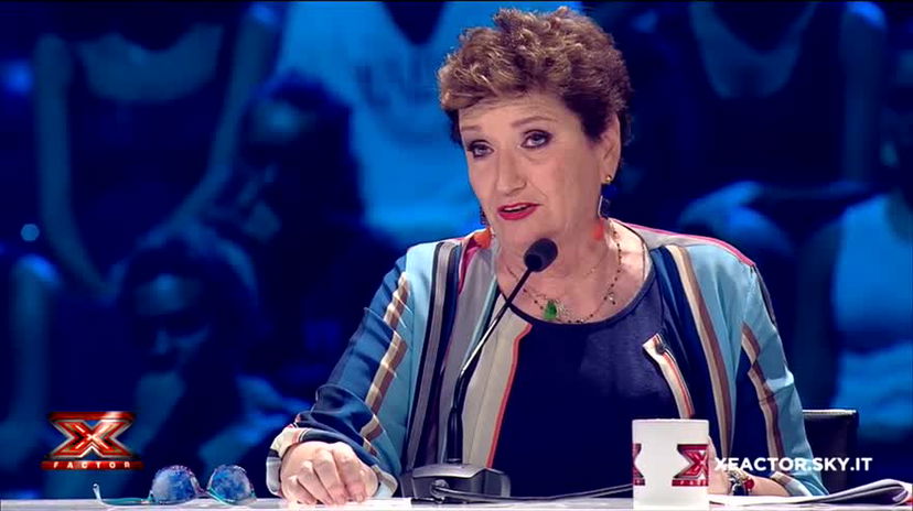 Giudici X Factor pilotati dagli auricolari? La risposta di Mara Maionchi dopo le insinuazioni preview