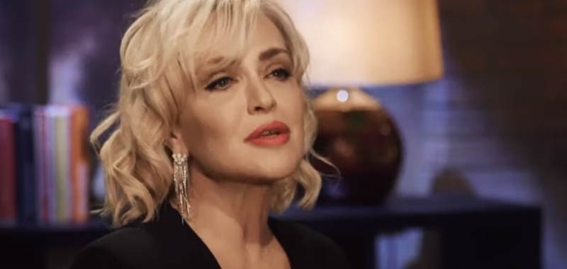 Paola Barale amante di Maria De Filippi? Ecco la verità article-post