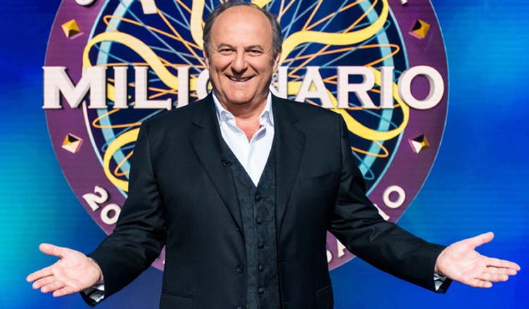 Chi vuol essere milionario torna stasera: cambio regolamento, ecco l’aiuto che sparisce preview