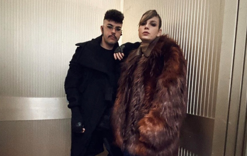 Emma e Izi, Stupida Allegria