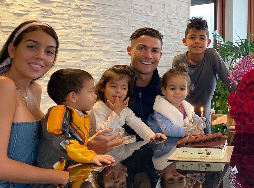 Georgina Rodriguez compie 26 anni: “mio marito”, si è sposata in segreto con Ronaldo? article-post