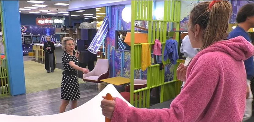 GF Vip, Antonella Elia contro Clizia Incorvaia: “Vanitosa e presuntuosa!” preview