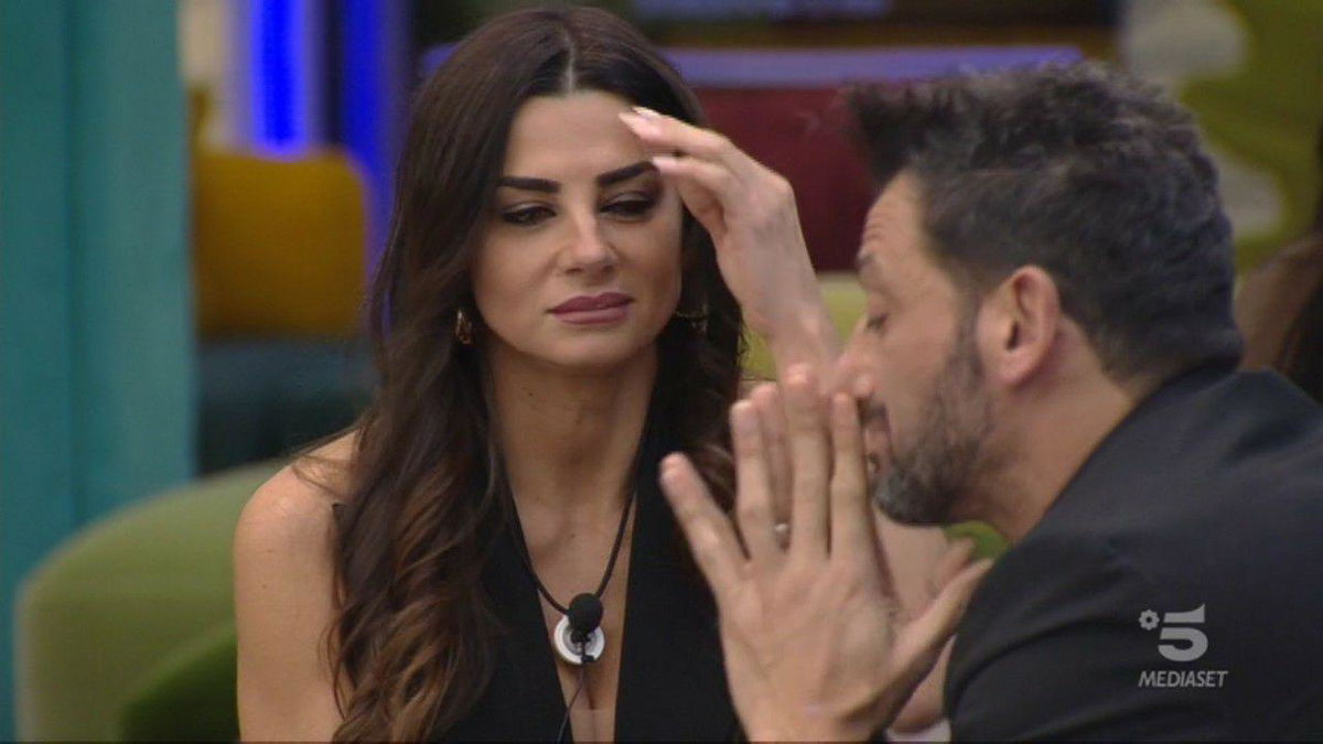 Grande Fratello Vip, Serena Enardu: sfogo e replica a Salvo Veneziano article-post