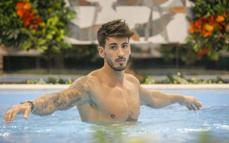 Ivan Gonzalez al GF Vip, Paola Caruso: “ragazze della Casa attente: ecco com’è!” – VIDEO preview