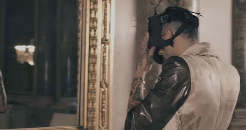 Junior Cally senza maschera, ecco il volto del rapper prima di Sanremo 2020 – VIDEO preview