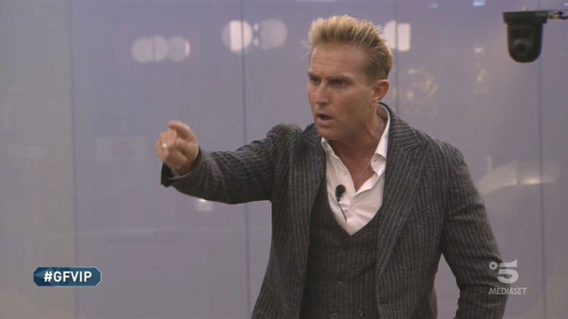 Pasquale Laricchia contro provvedimento del GF Vip: “Io in un centro antiviolenza? Non voglio!” preview