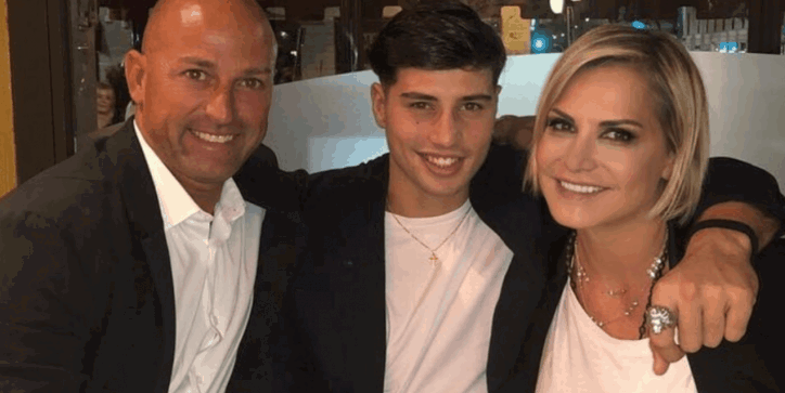 Niccolò Bettarini con Stefano e Simona Ventura